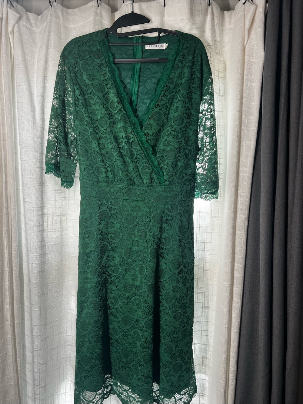 Kelly Green Lace V-Neck Midi Wrap Dress, size 4x, runs small